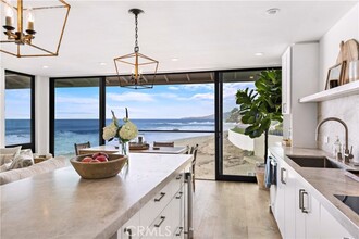 106 Blue Lagoon in Laguna Beach, CA - Building Photo - Building Photo