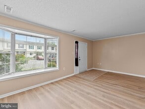 2178 Mager Dr in Herndon, VA - Building Photo - Building Photo