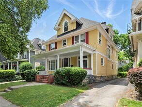 221 Westminster Rd in Rochester, NY - Building Photo - Building Photo