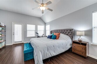 933 Wenk Ct in Savannah, TX - Building Photo - Building Photo