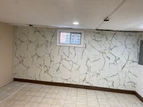 3704 W 69th Pl in Chicago, IL - Foto de edificio - Building Photo