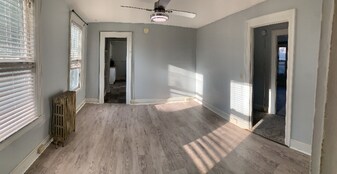 135 Ontario St in Lockport, NY - Building Photo