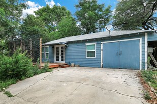 527 Fulton Ave in San Antonio, TX - Building Photo