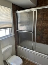 205 High Creek Dr in Roswell, GA - Building Photo - Building Photo