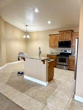 1018 N 985 W St in Orem, UT - Building Photo - Building Photo