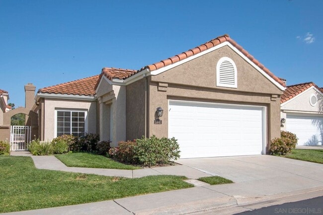 15643 Royal Lytham Square