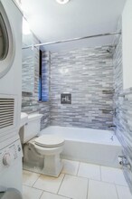 East 18th Street, Unit C3 in New York, NY - Building Photo - Building Photo