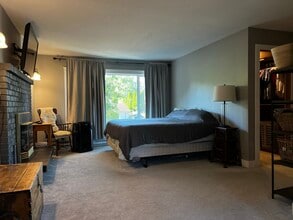 1601 Dalmatian Dr in Parksville, BC - Building Photo - Building Photo