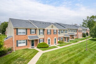Oxford of Blue Bell in Blue Bell, PA - Building Photo