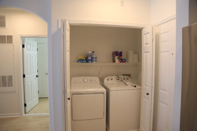 12925 Centre Park Cir in Herndon, VA - Building Photo - Building Photo