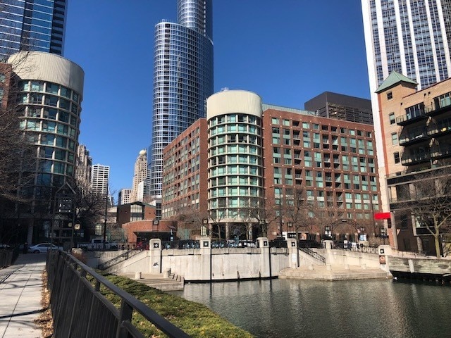 property at 480 N McClurg Ct