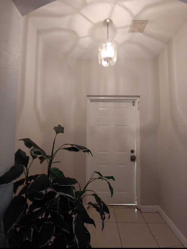 2108 Shoma Dr in West Palm Beach, FL - Building Photo - Building Photo