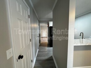 5850 Century Oaks Dr in Fayetteville, NC - Building Photo - Building Photo