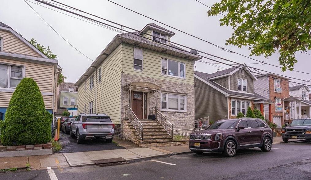 7420 4th Ave in North Bergen, NJ - Building Photo