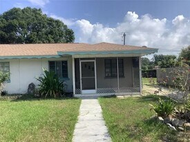 2015 Palm Ter in Sarasota, FL - Building Photo