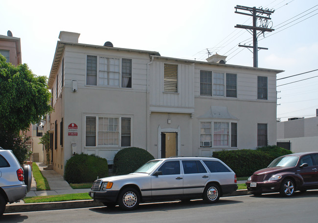 138 S Sweetzer Ave in Los Angeles, CA - Building Photo - Building Photo