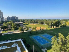 4343 N Clarendon Ave in Chicago, IL - Foto de edificio - Building Photo