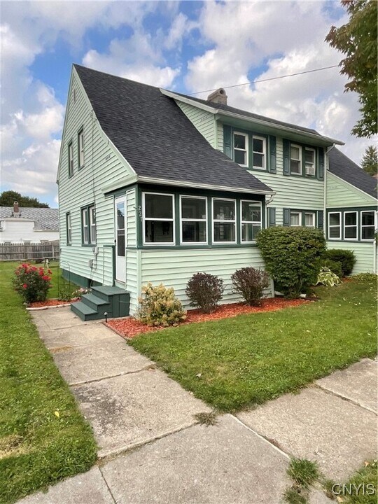 227 Francis St in Watertown, NY - Building Photo