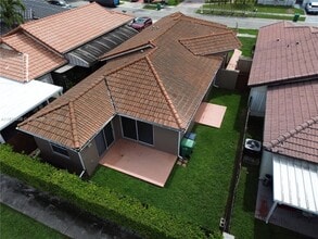 921 NW 132nd Ave W in Miami, FL - Building Photo - Building Photo