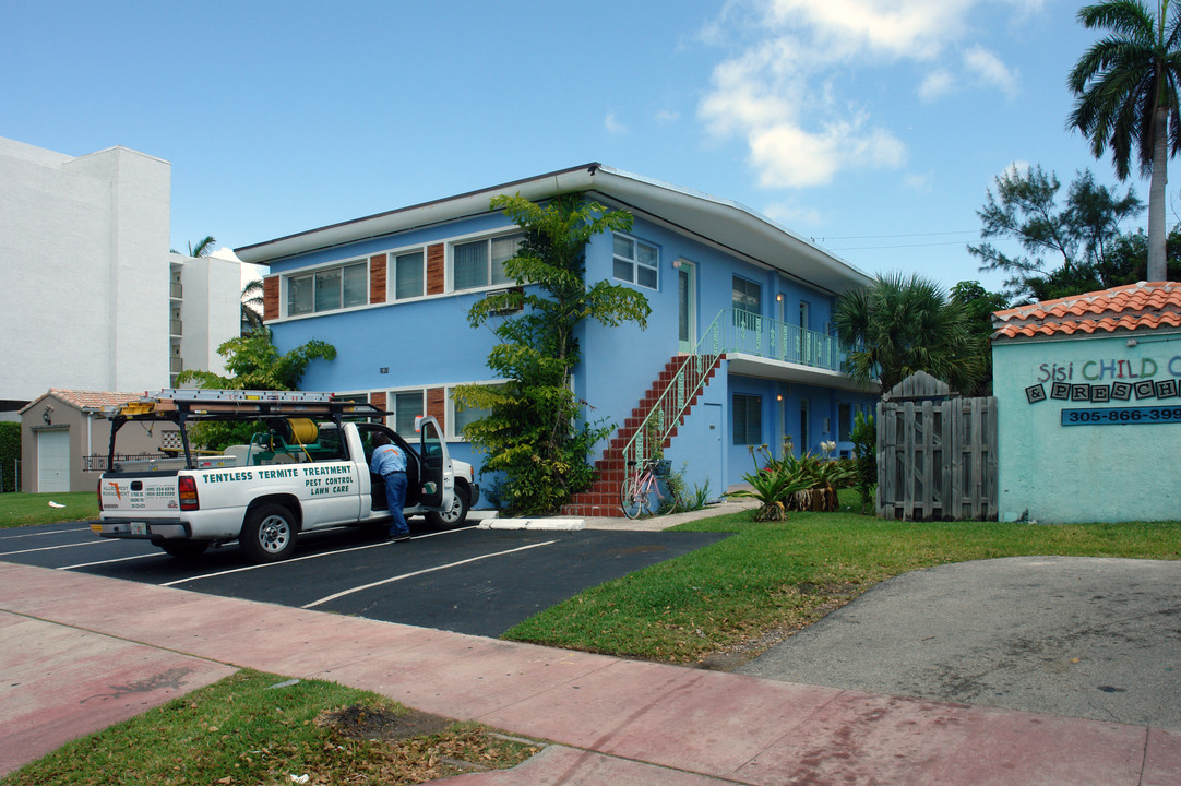 1955 Normandy Dr in Miami Beach, FL - Building Photo