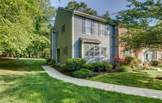 3201 Bridlewood Dr