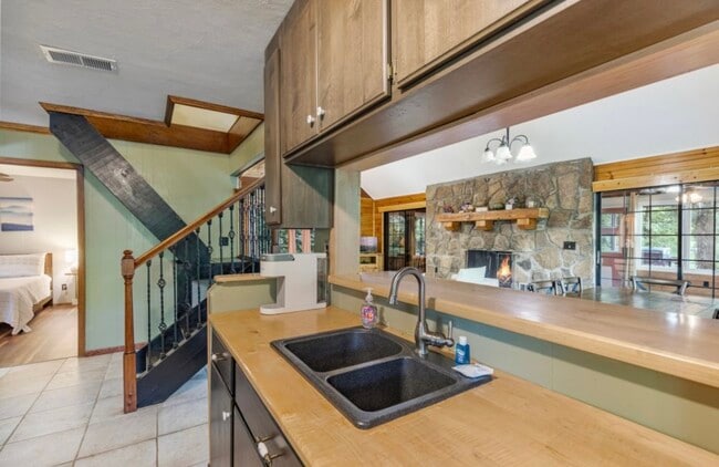 3626 Pittman Center Rd in Sevierville, TN - Building Photo - Building Photo