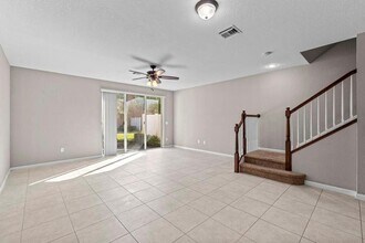 5982 Monterra Club Dr in Greenacres, FL - Foto de edificio - Building Photo