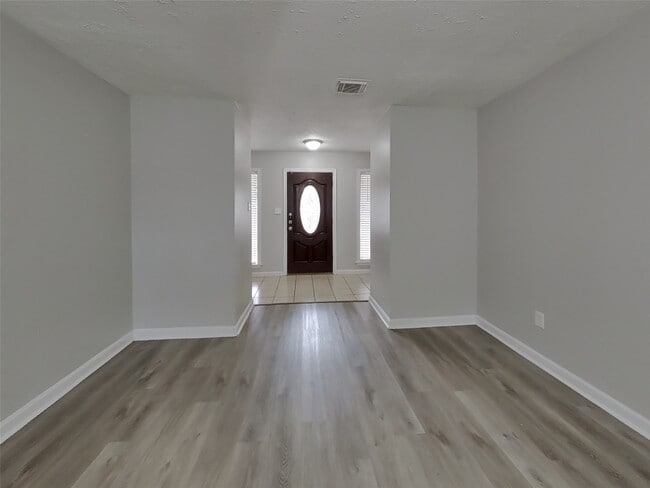 5503 Jumada Cir