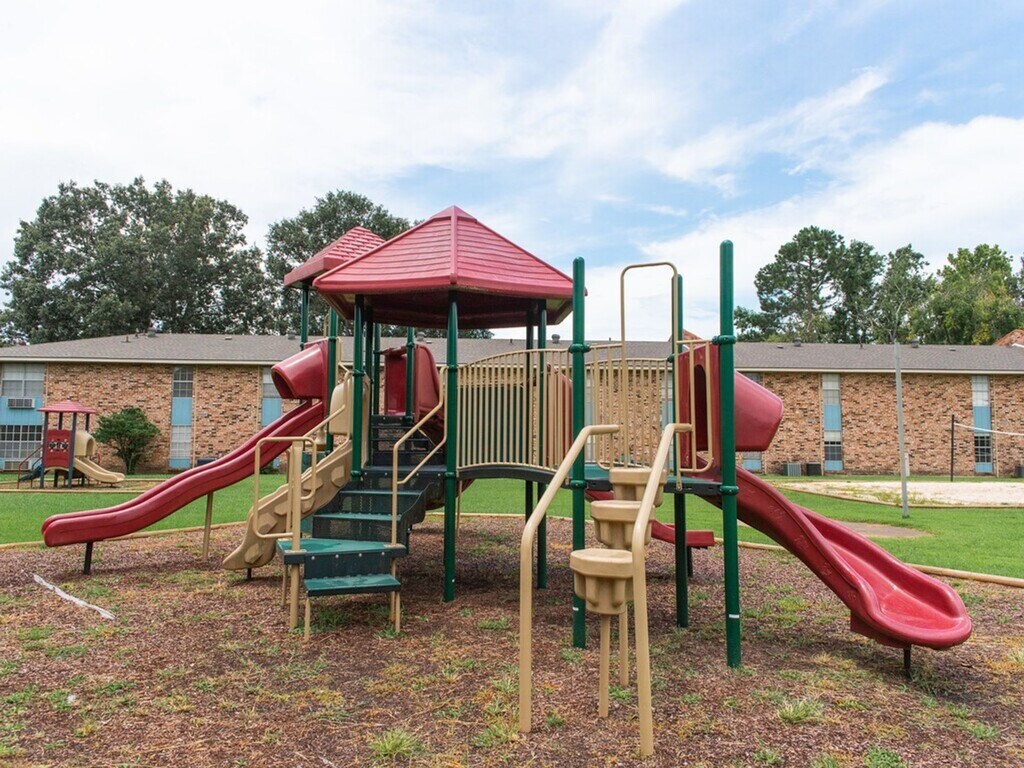 Lux of Lafayette Apartments in Lafayette, LA