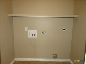 405 Sladecek Dr in Killeen, TX - Building Photo