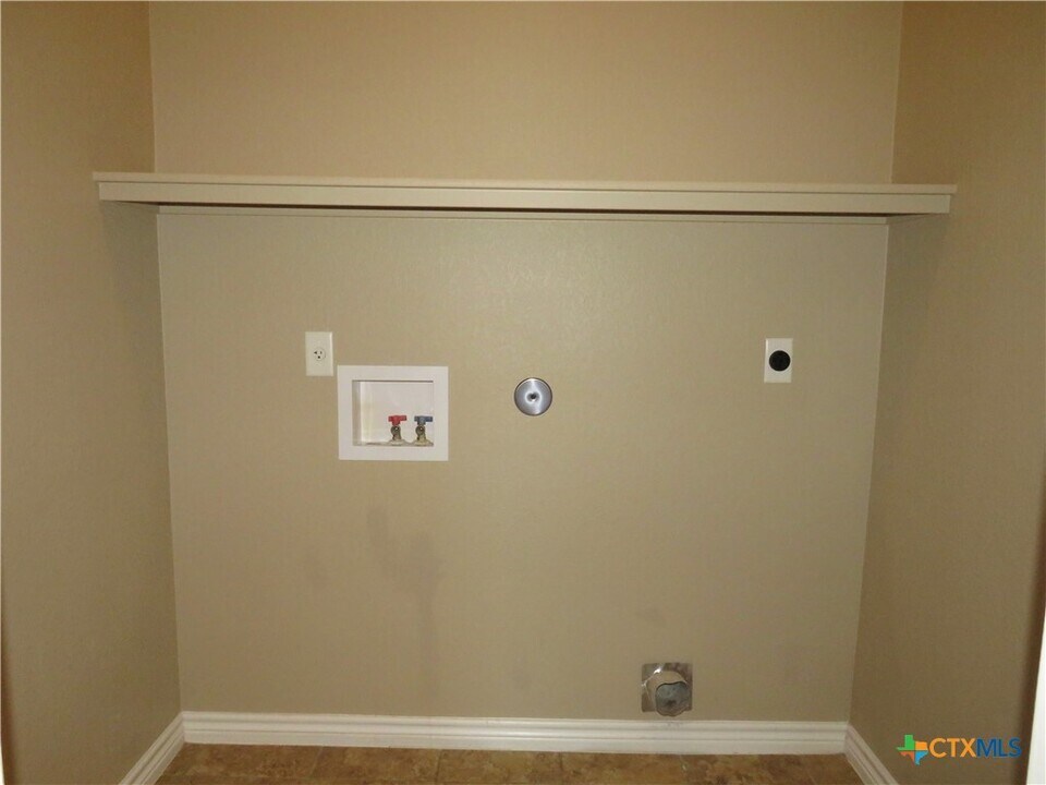 405 Sladecek Dr in Killeen, TX - Building Photo