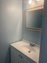 150 Oakcrest Cir in Bristol, VA - Building Photo - Building Photo