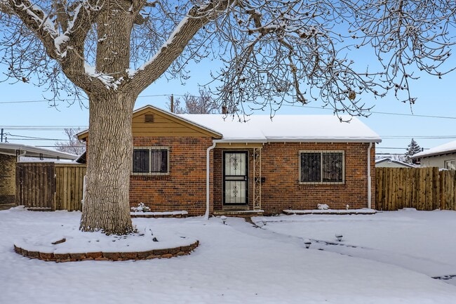 3540 Newport St in Denver, CO - Building Photo - Building Photo