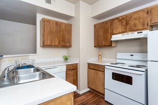 Villas of Remond in Dallas, TX - Building Photo