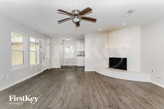 24707 Wilderness Rd in Spring, TX - Foto de edificio - Building Photo