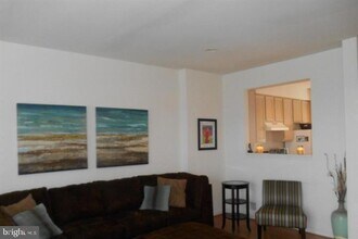 12885 Titania Way in Woodbridge, VA - Building Photo - Building Photo