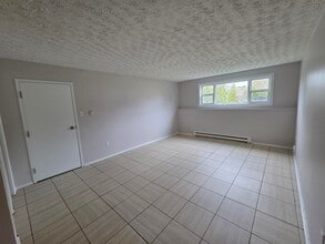 8 Scott Ave in Rothesay, NB - Building Photo - Building Photo