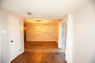 513 Nan Cir in Little Rock, AR - Building Photo - Building Photo