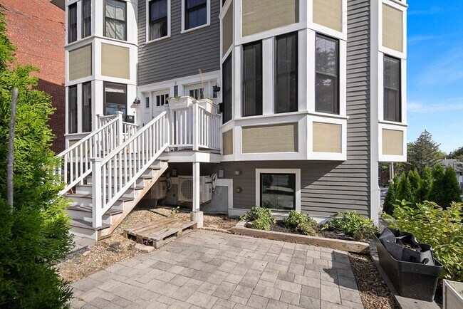 9 Cedar St in Boston, MA - Building Photo - Building Photo
