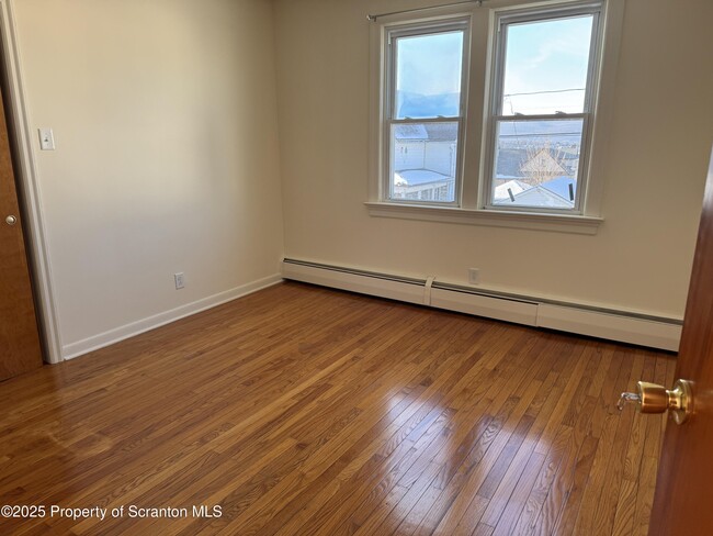 901 S Webster Ave in Scranton, PA - Building Photo - Building Photo