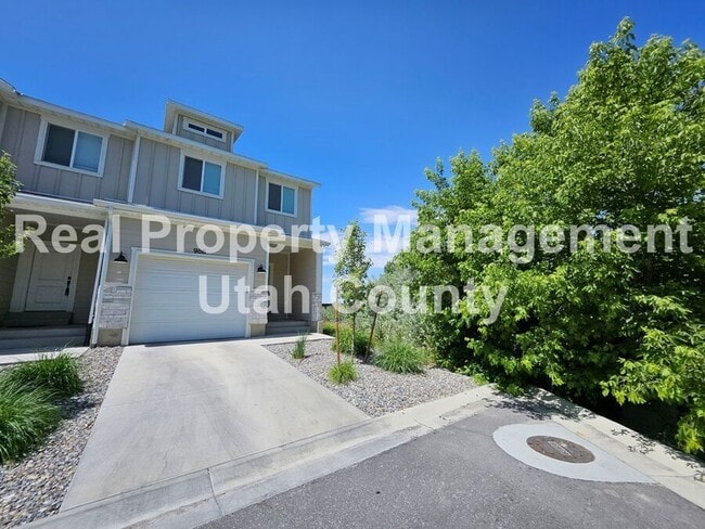 property at 986 E 1300 S
