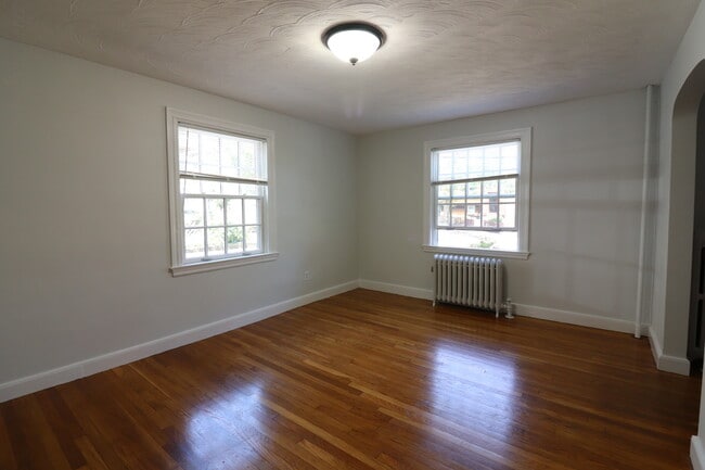 72 Summit Ave in Brookline, MA - Building Photo - Building Photo