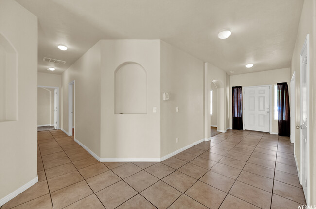 2051 W 400 S in Lehi, UT - Building Photo - Building Photo