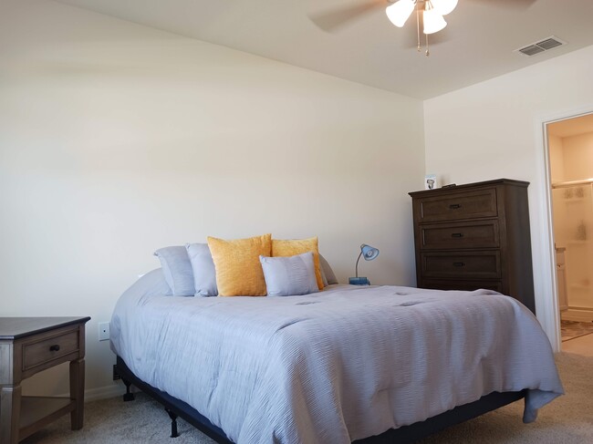 563 Honey Bell Rd in Winter Haven, FL - Building Photo - Building Photo