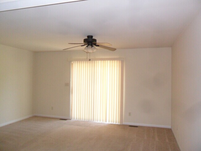 503 Davidson Dr in Minooka, IL - Building Photo - Building Photo