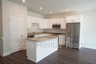 492 Gov Treutlen Cir in Pooler, GA - Building Photo - Building Photo