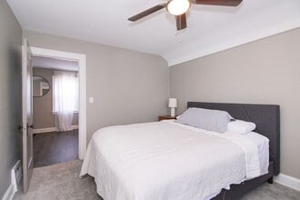 7703 Essen Ave in Parma, OH - Building Photo - Building Photo