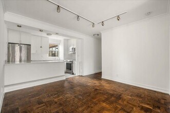 463E E 63rd St in New York, NY - Building Photo - Building Photo
