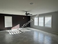 37526 Ebony Dr in Palmdale, CA - Foto de edificio - Building Photo