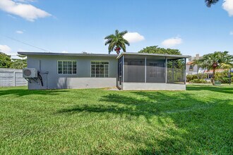 326 191st St in Sunny Isles Beach, FL - Building Photo - Building Photo